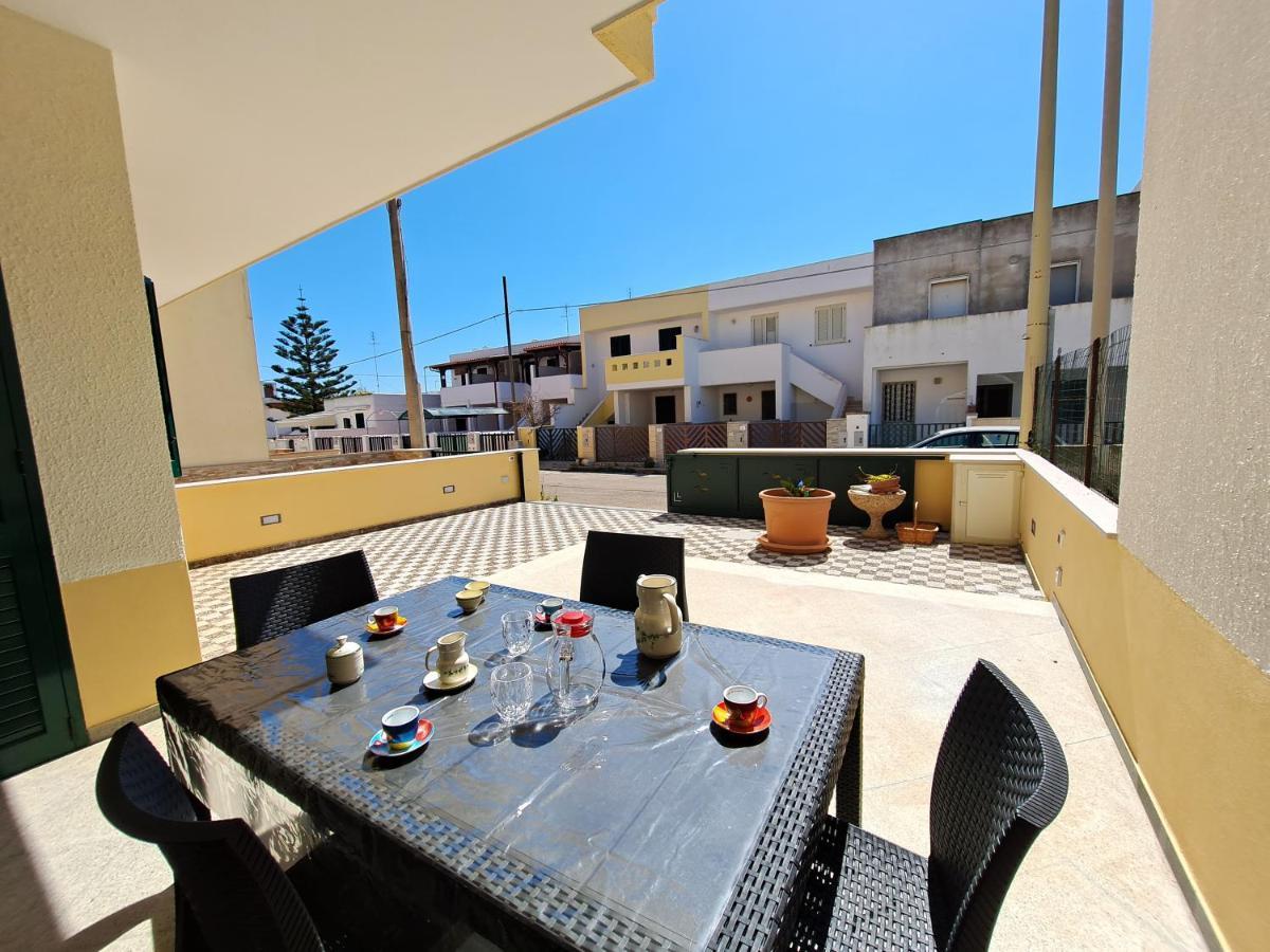 Casa Vittorio A 100M Dalla Sabbia Lido Marini Exterior photo